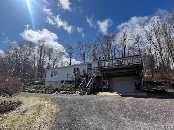 171 Dennis Rd, Oswego, NY 13126