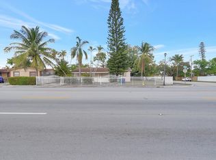 1041 NW 199th St, Miami Gardens, FL 33169