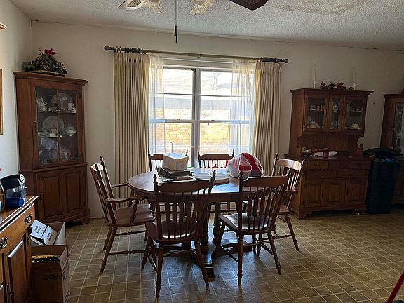 5th image of 1228 Oak Dr