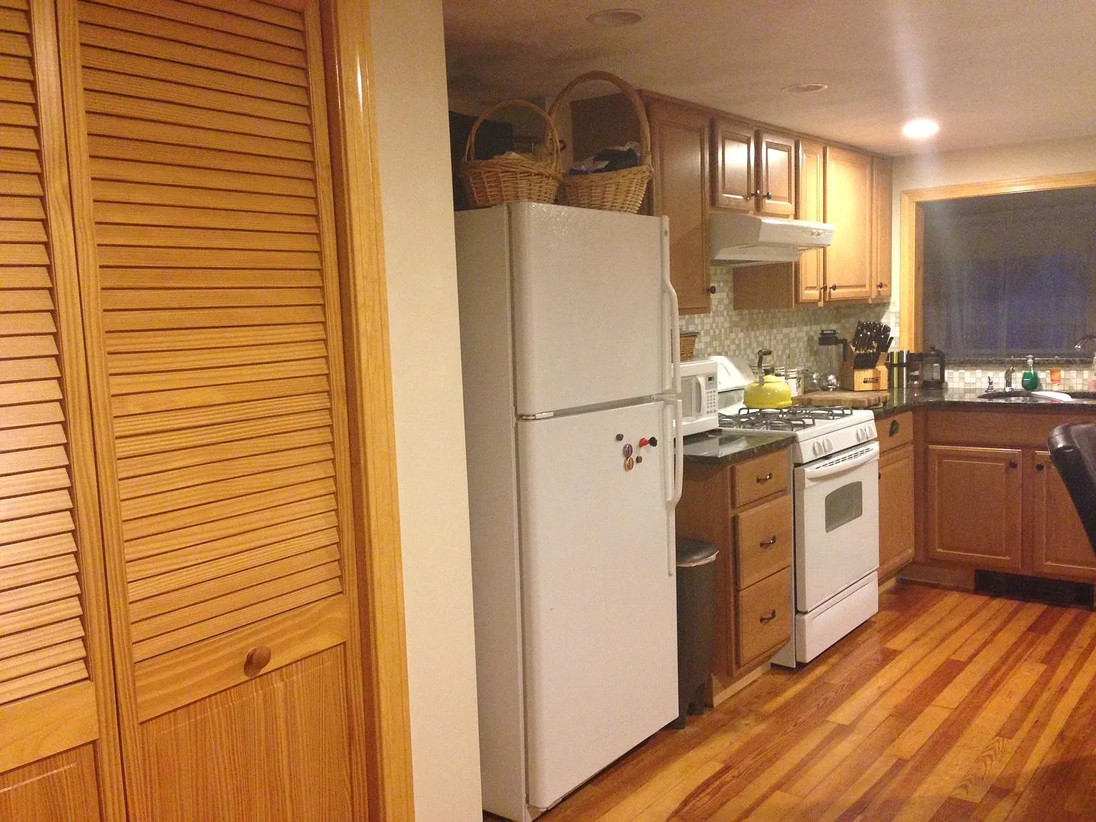 2 bed, 900 sqft, $2,300 — Photo 4