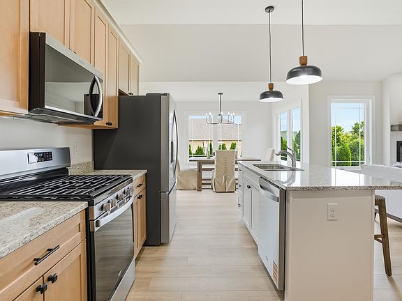 5th image of 9377 W 106th Pl