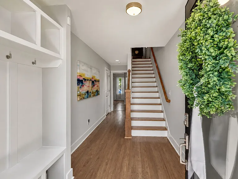 1007A Alice St — Photo 6