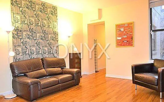 Rented by Onyx Group of New York | media 21