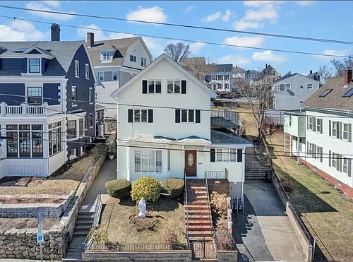 120 Washington St #1 Photo 1