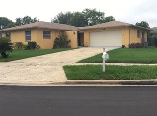 214 Meadow Hills Dr, Sanford, FL 32773