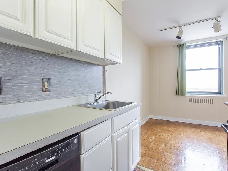 2601 Pennsylvania Ave #711 — Photo 15