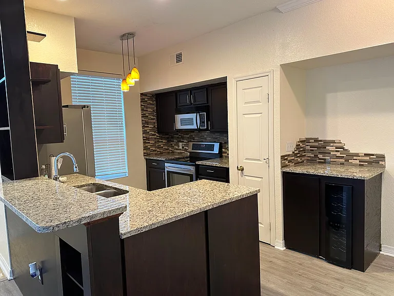 9318 Lake Chase Island Way — Photo 3