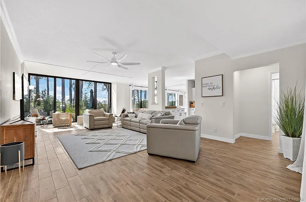2 bed, 2.0 bath, 1618 sqft, $8,500 — Photo 3