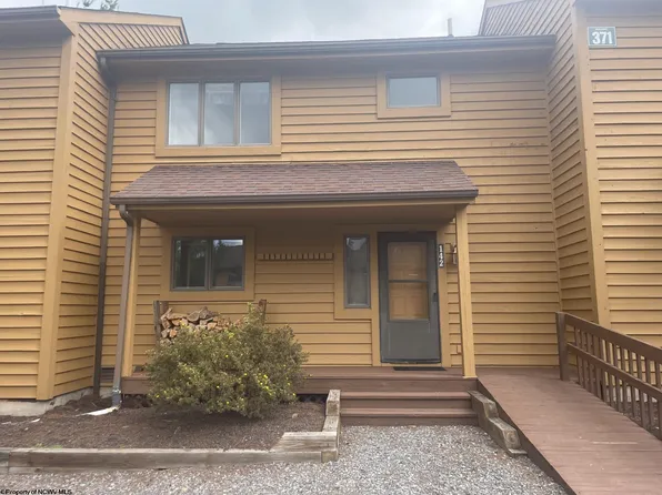 142 Deerfield Vlg, Davis, WV 26260