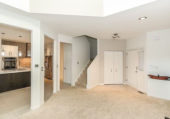 4th image of 39 W Briarwood Dr