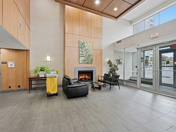 3rd image of 77 Spruce Pl SW #1003