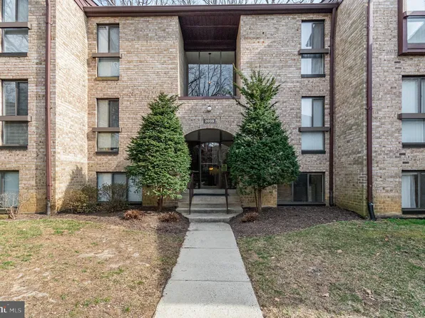 2035 Royal Fern Ct APT 2B, Reston, VA 20191