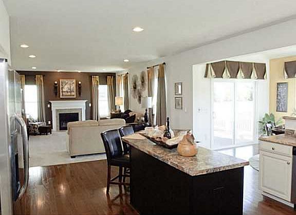 5th image of 163 Sturbridge Ln