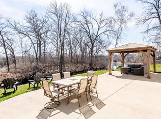 3202 Nagawicka Ave, Delafield, WI 53018