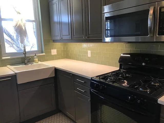 3 bed, 1204 sqft, $2,300 — Photo 4