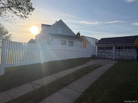 4th image of 281 Anchor Way