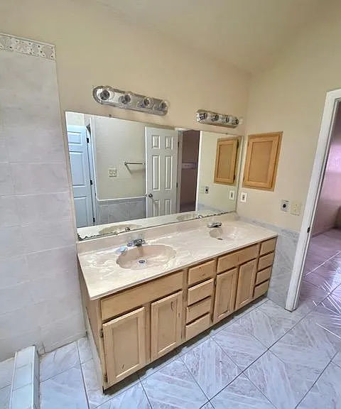 7421 Bishop Flores Dr — Photo 14
