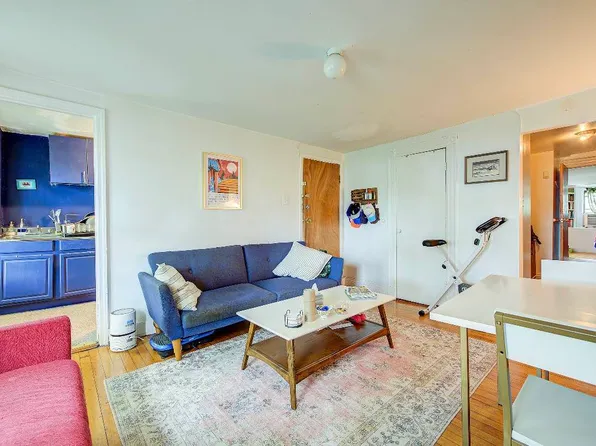 435 Macon Street image 8 of 17