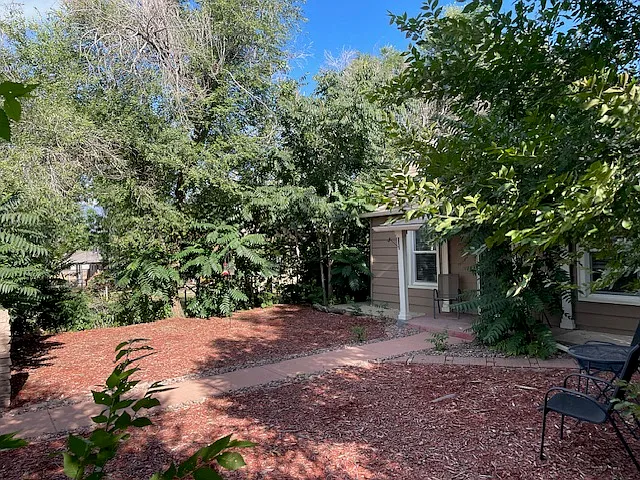 926 E Moreno Ave — Photo 7