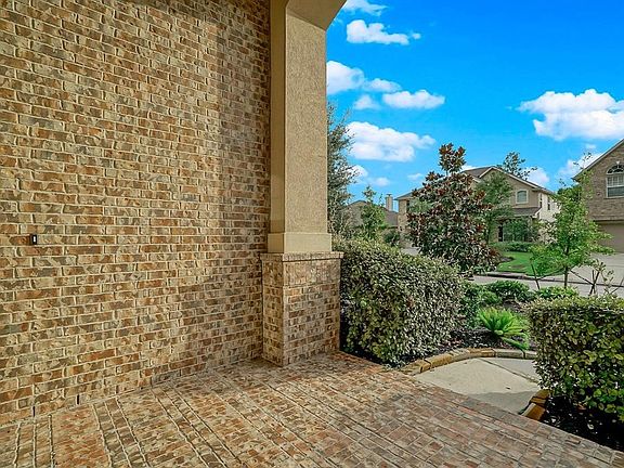 Large Upgraded Bricked Covered Front Porch