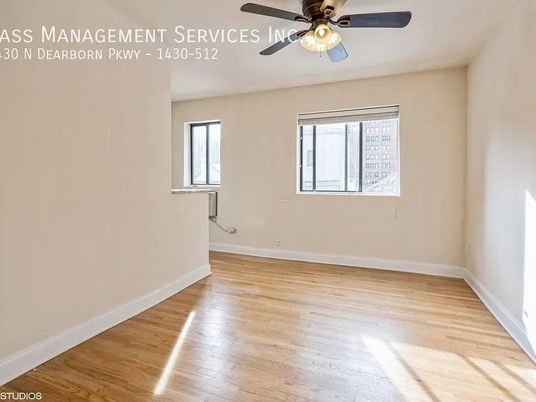 1430 N Dearborn Pkwy — Photo 75