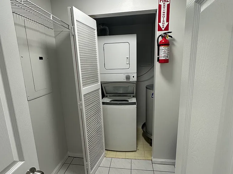 300 Main St #215 — Photo 15