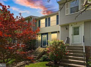 5878 Clarendon Springs Pl, Centreville, VA 20121