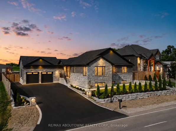 21 Haldimand Rd #66, Seneca, ON N3W 1P8