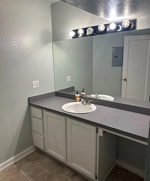1540 E 1st St #1540 — Photo 8