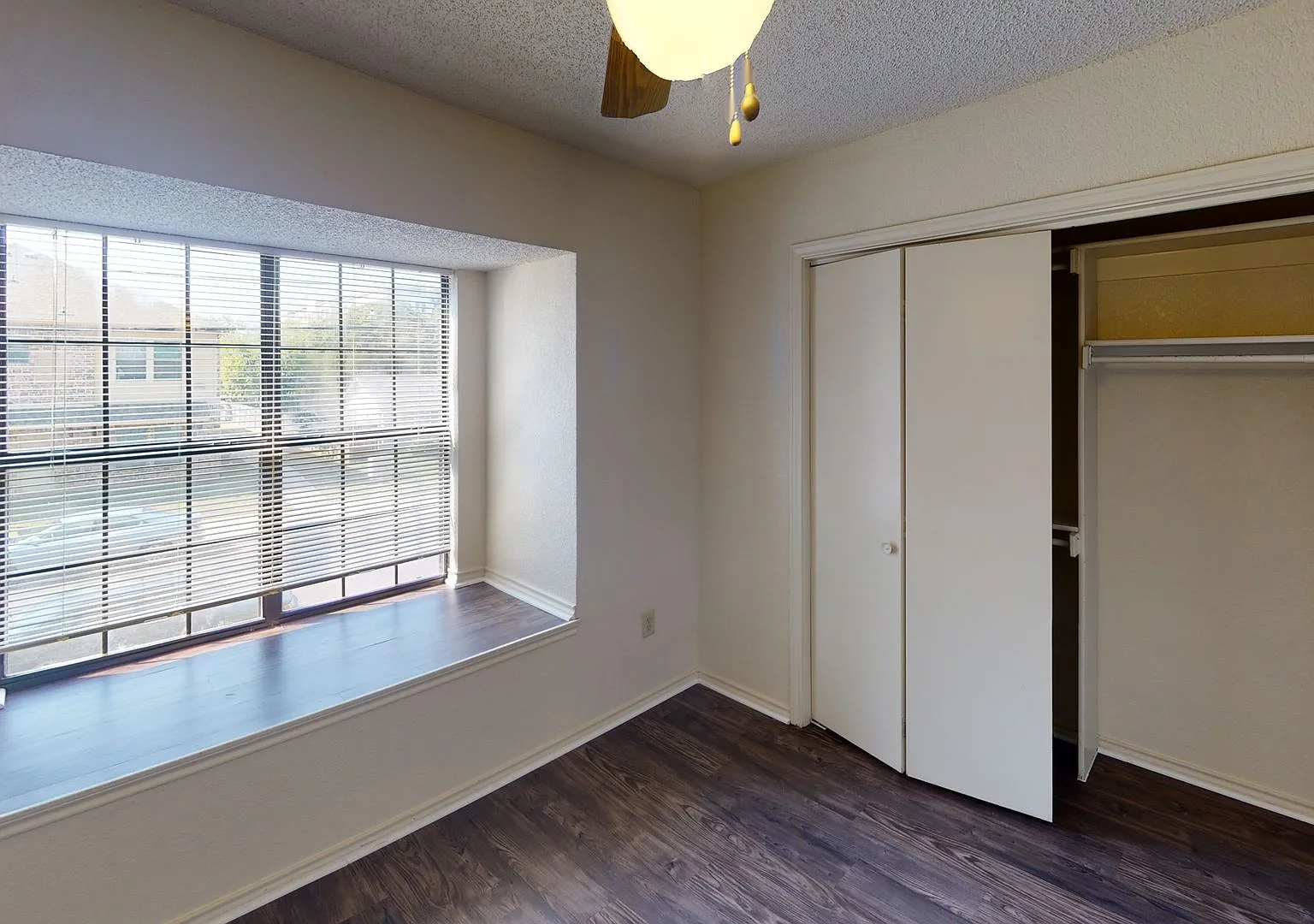 1408 Margie Duplex - B — Photo 3