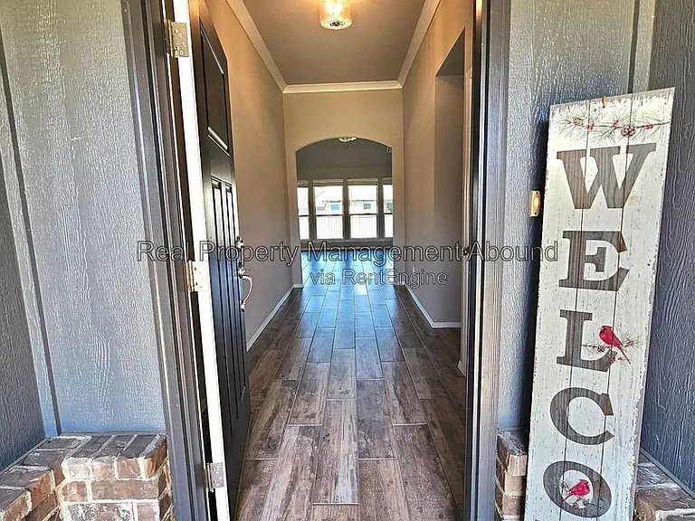 3706 S 13th Pl — Photo 3