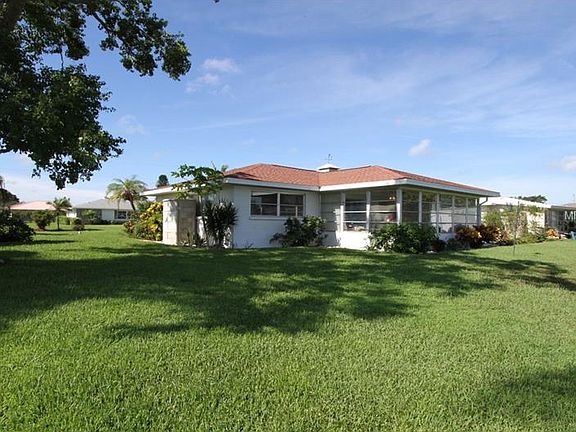 3rd image of 1329 Cambridge Dr