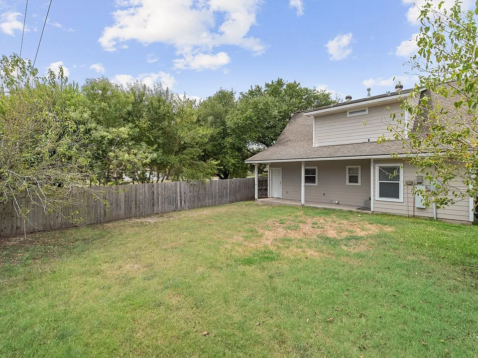 210 Sterling St