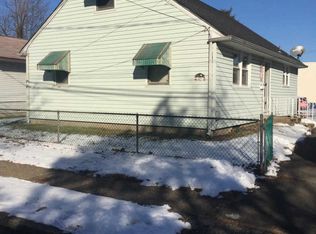 817 Center St, Gloucester City, NJ 08030