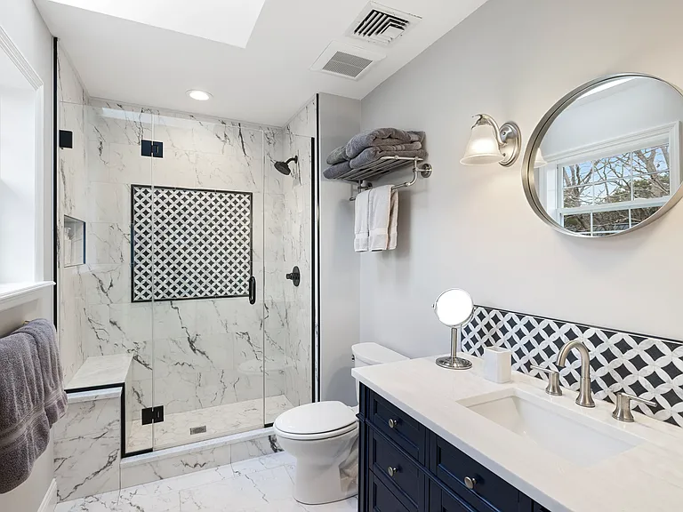 9 Montauk Ave — Photo 11