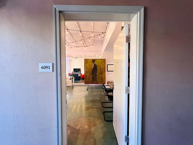 2401 E 6th St #6 — Photo 7