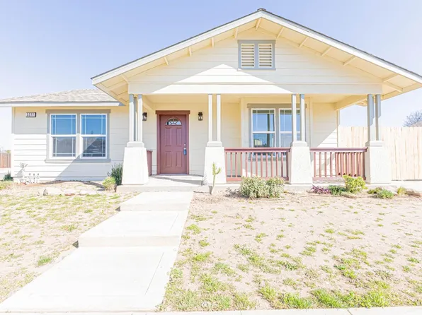 3277 Whittier Ave, Clovis, CA 93611