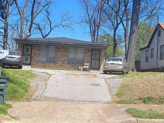 4th image of 3258 Yale Ave