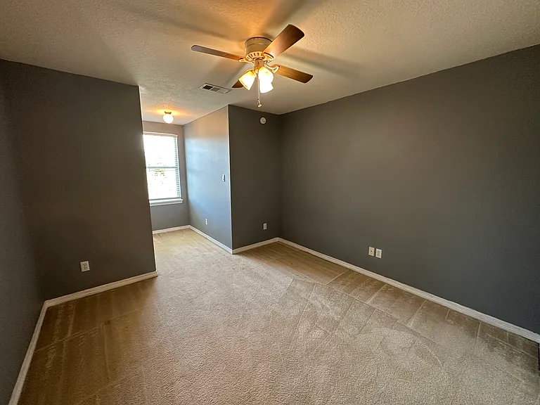 3920 Park Hurst Dr — Photo 16