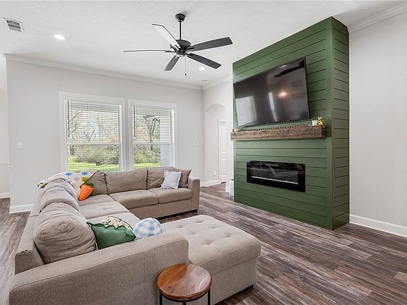4th image of 10707 Lakefront Dr
