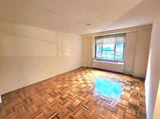 194-15 64th Cir APT 2A, Fresh Meadows, NY 11365