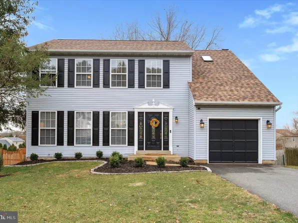 2409 Donna Ln, Pottstown, PA 19464