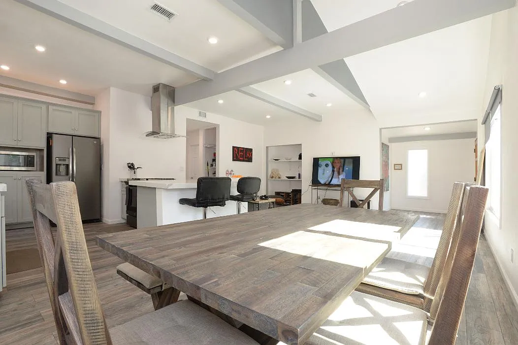 2 bed, 1700 sqft, $6,200 — Photo 4
