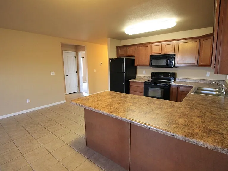 123 Edna St #123-B — Photo 27