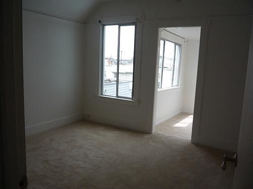 3rd image of 154 Sears St