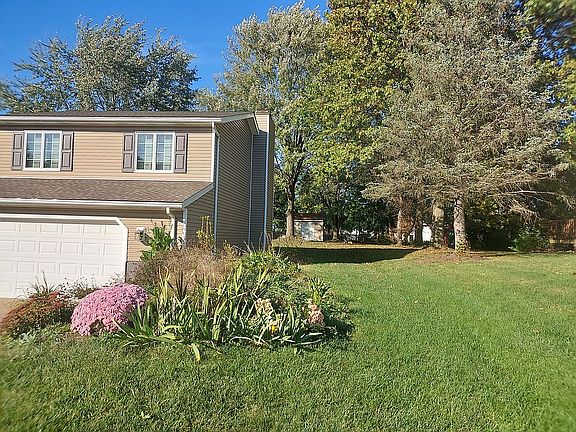 5th image of 1501 Carriage Hill Dr
