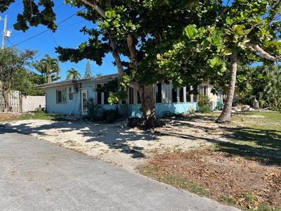 64 Transylvania Ave, Key Largo, FL, 33037