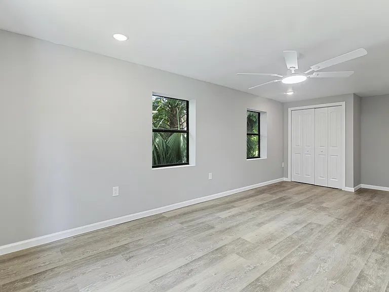 23094 Central Ave — Photo 9