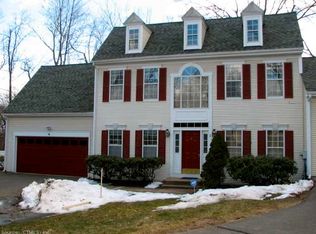 4 Whitward Pl, Windsor, CT 06095