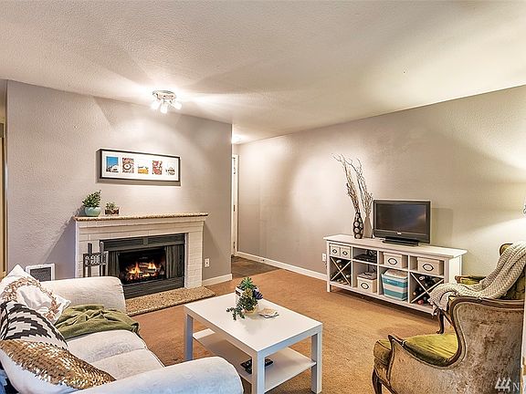 3rd image of 14018 NE 181st Pl APT E304